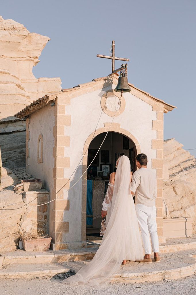 Cerimonia di matrimonio in chiesa cattolicaCerimonia di matrimonio in chiesa cattolica