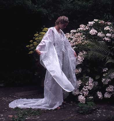 Robe de mariée à manches kimono